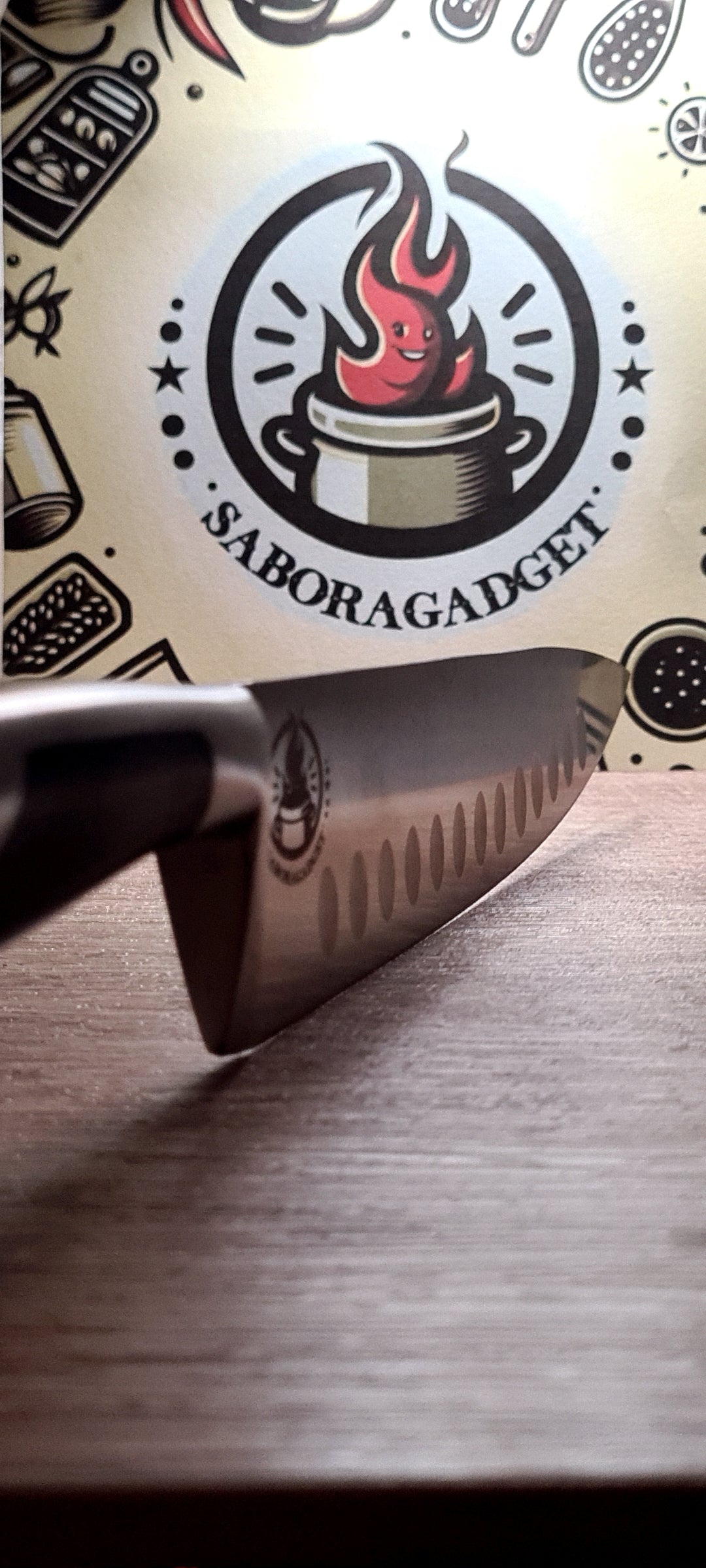 Kit “Afilando Pasiones con Saboragadget” (1-Cuchillo chef mas 1-Puntilla y 1-Piedra de Afilar)